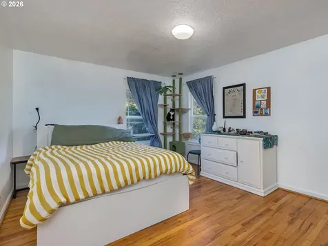 4534 NE 95th Avenue Portland OR 97220