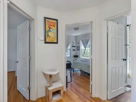 4534 NE 95th Avenue Portland OR 97220