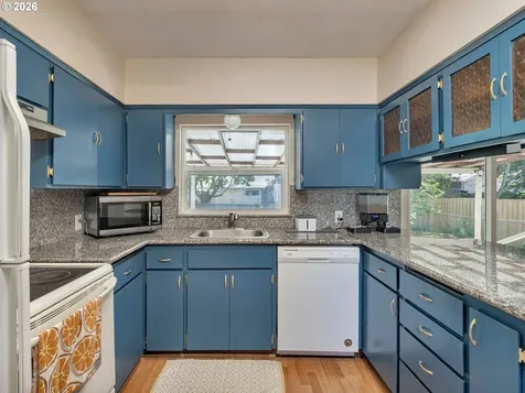 4534 NE 95th Avenue Portland OR 97220