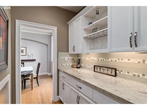 352 SE 14th Place Canby OR 97013