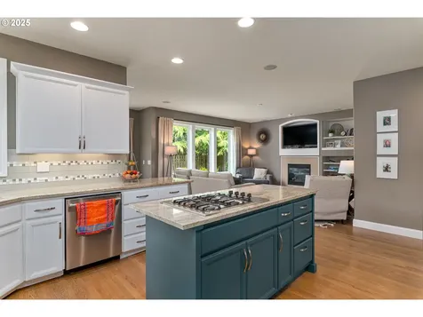 352 SE 14th Place Canby OR 97013