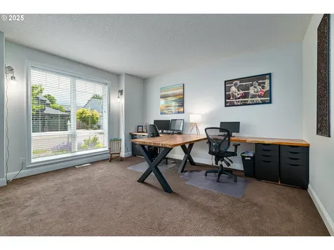 352 SE 14th Place Canby OR 97013