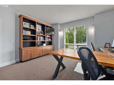 352 SE 14th Place Canby OR 97013