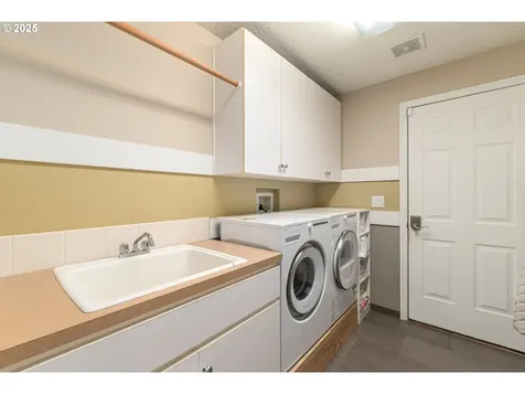 352 SE 14th Place Canby OR 97013