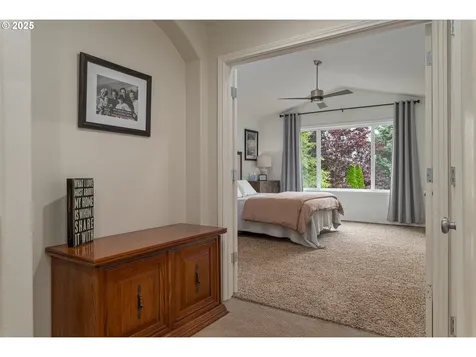 352 SE 14th Place Canby OR 97013