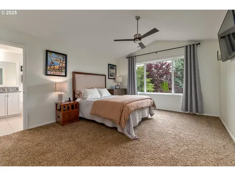 352 SE 14th Place Canby OR 97013
