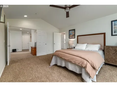 352 SE 14th Place Canby OR 97013
