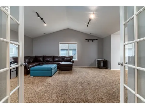 352 SE 14th Place Canby OR 97013