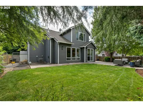 352 SE 14th Place Canby OR 97013