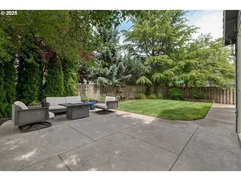 352 SE 14th Place Canby OR 97013
