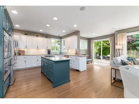 352 SE 14th Place Canby OR 97013