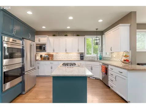 352 SE 14th Place Canby OR 97013
