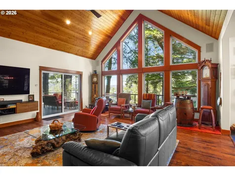 83953 Cloud Nine Road Florence OR 97439