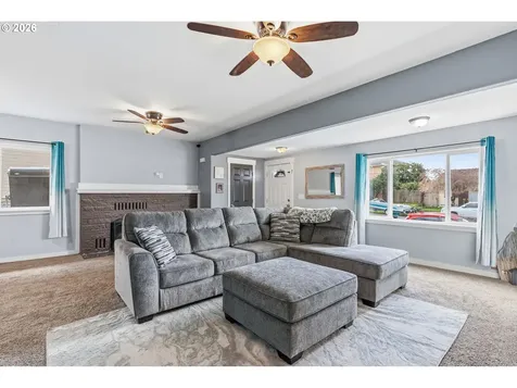 705 Cowlitz Way Kelso WA 98626