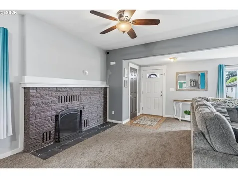705 Cowlitz Way Kelso WA 98626