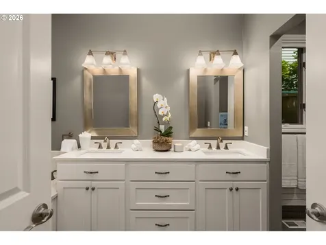13447 Streamside Court Lake Oswego OR 97035