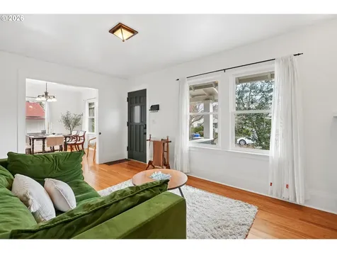 3323 SE 55th Avenue Portland OR 97206