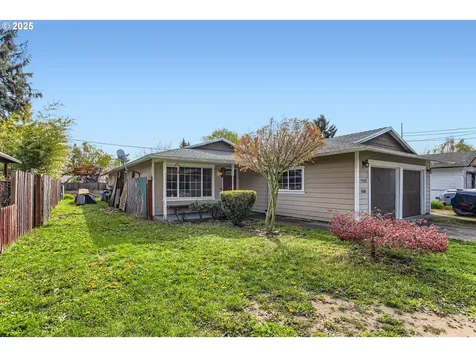 9042 N Chautauqua Place Portland OR 97217