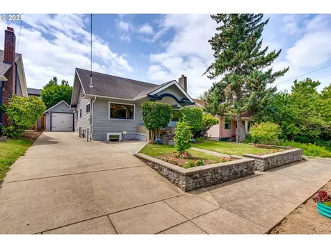 2304 SE Sherman Street Portland OR 97214