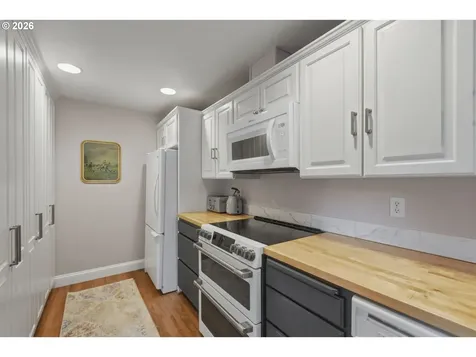 18205 SE 17th Street Vancouver WA 98683