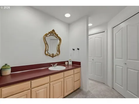 18205 SE 17th Street Vancouver WA 98683