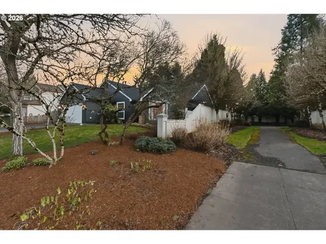 18205 SE 17th Street Vancouver WA 98683