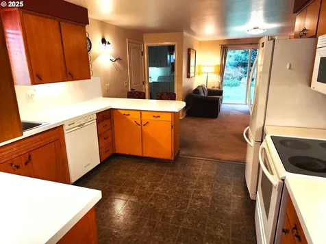 843 Tivoli Avenue Eugene OR 97404