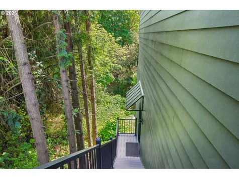 3905 N Overlook Terrace Portland OR 97227