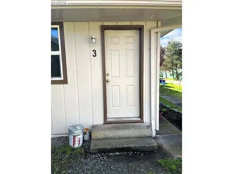 407 NE Waite Street Myrtle Creek OR 97457