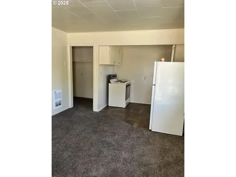 407 NE Waite Street Myrtle Creek OR 97457