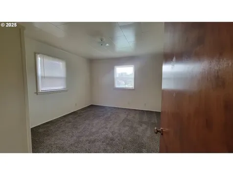 407 NE Waite Street Myrtle Creek OR 97457