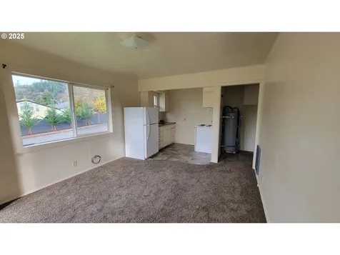 407 NE Waite Street Myrtle Creek OR 97457