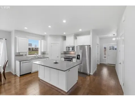 6316 NE Planter Street Albany OR 97321