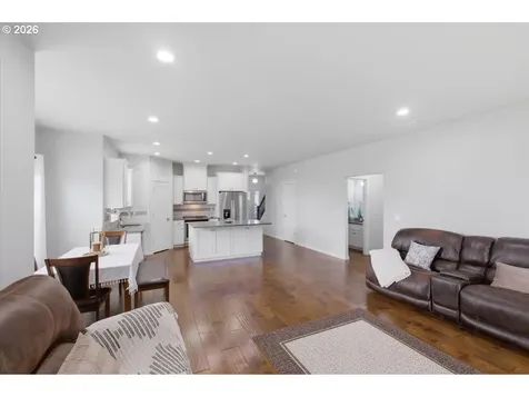 6316 NE Planter Street Albany OR 97321