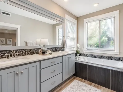 17010 NE 78th Way Vancouver WA 98682