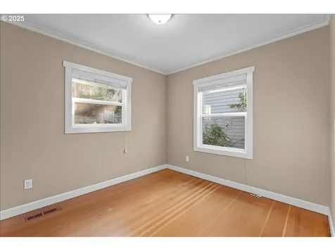 239 Rock Street Silverton OR 97381