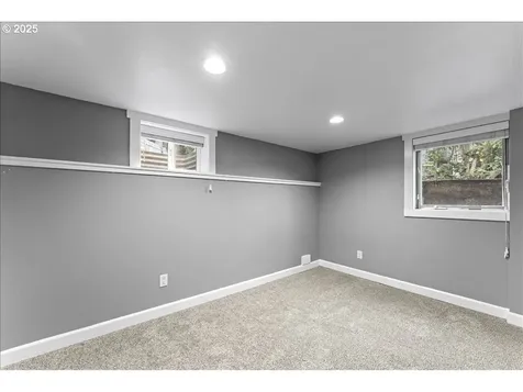 239 Rock Street Silverton OR 97381