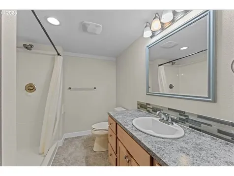 239 Rock Street Silverton OR 97381