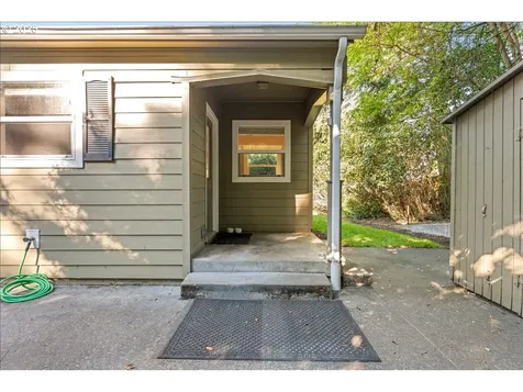 239 Rock Street Silverton OR 97381