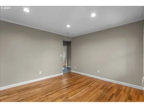 239 Rock Street Silverton OR 97381