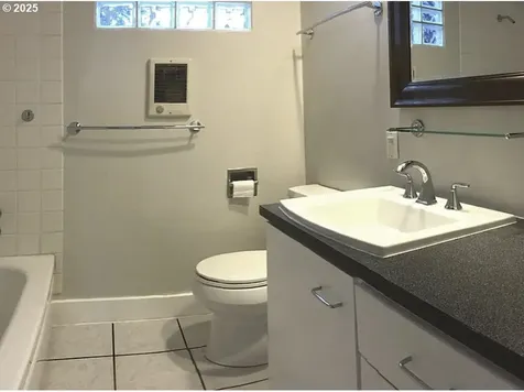 2536 NE Hoyt Street Portland OR 97232