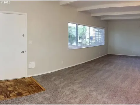 2536 NE Hoyt Street Portland OR 97232