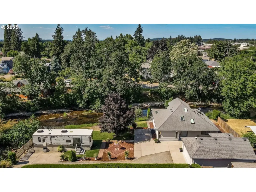 115 Willow Street Silverton OR 97381