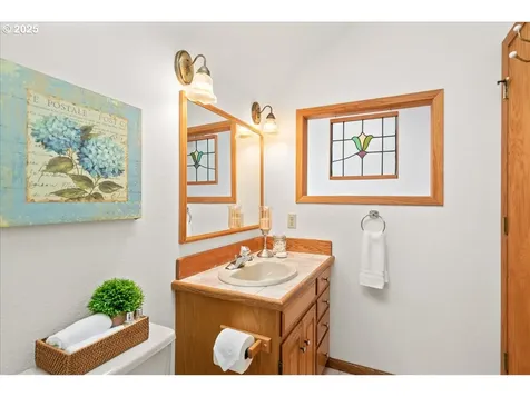 115 Willow Street Silverton OR 97381