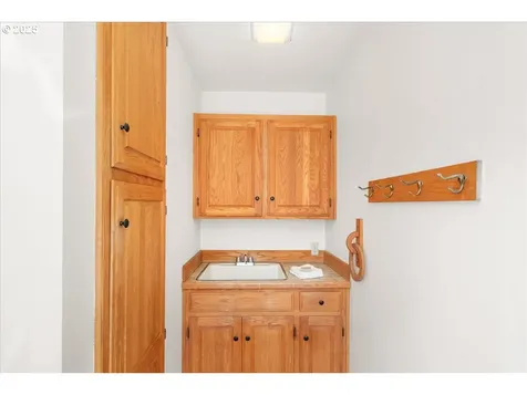 115 Willow Street Silverton OR 97381