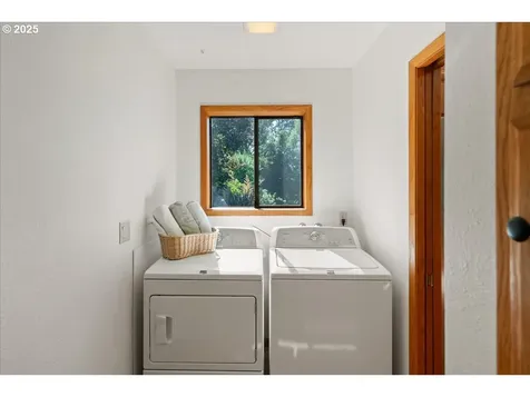 115 Willow Street Silverton OR 97381