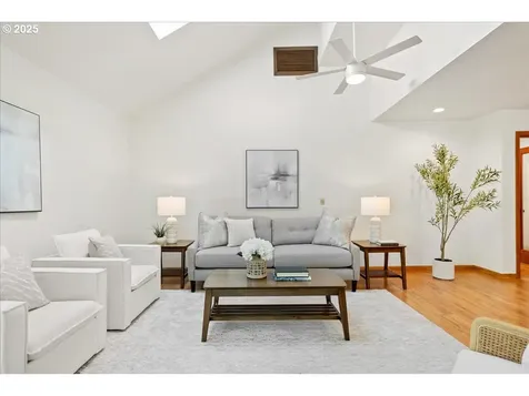 115 Willow Street Silverton OR 97381