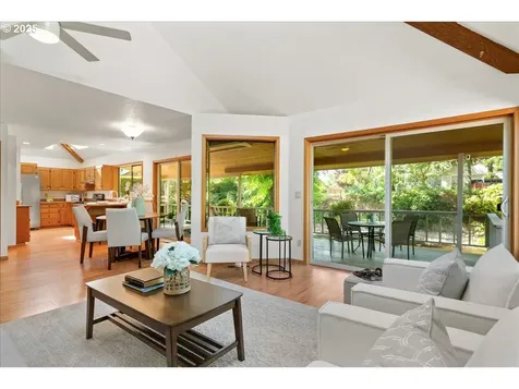 115 Willow Street Silverton OR 97381