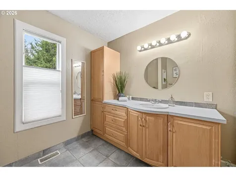 4545 SW Taylors Ferry Road Portland OR 97219
