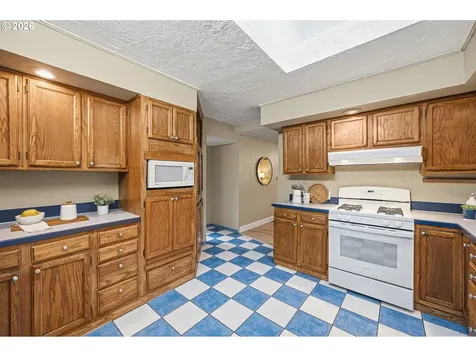 4545 SW Taylors Ferry Road Portland OR 97219